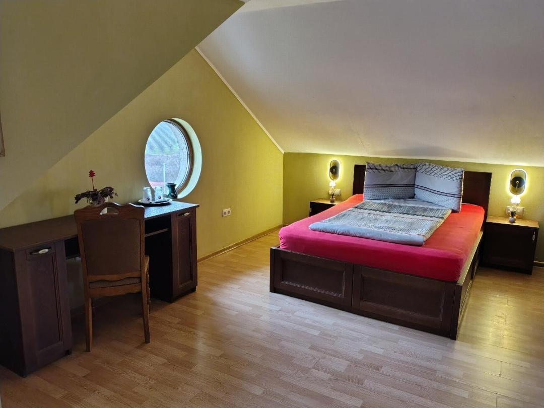 Vis Pension Viile Satu Mare Buitenkant foto